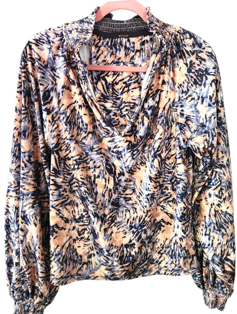 FREE PEOPLE 'Go Get 'Em' Crushed Velvet Balloon Sleeve Blouse Pink Blue MED NWOT - Picture 13 of 16